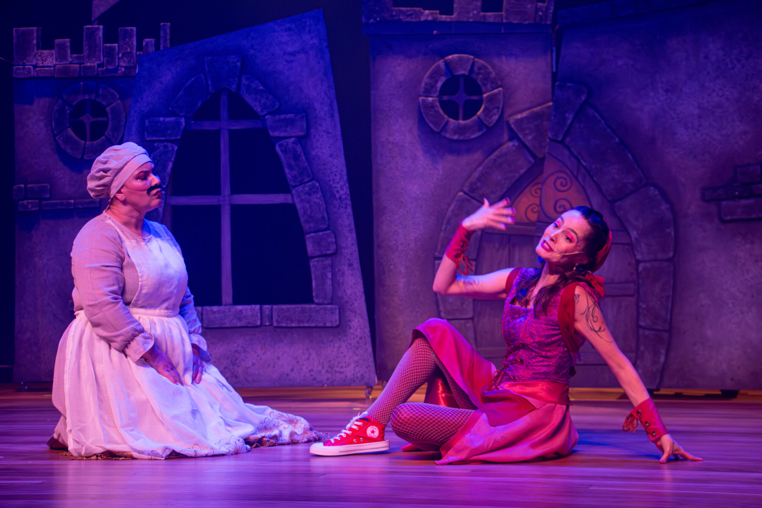 Espetáculo mistura humor, poesia e críticas - Manu Sales